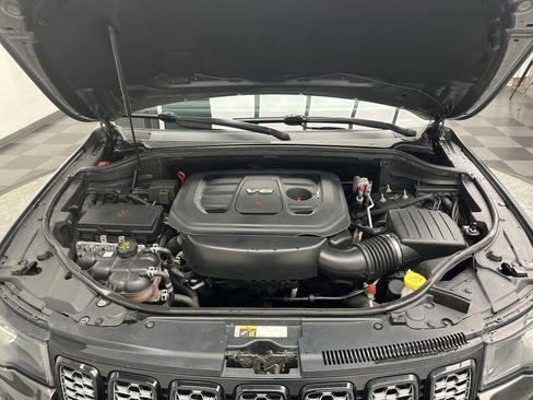 Used 2018 Jeep Grand Cherokee Altitude image 26