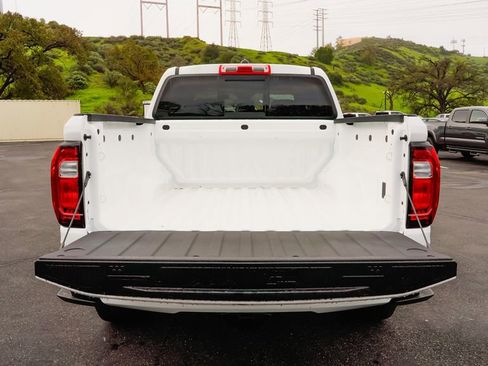 Used 2025 GMC Canyon Elevation image 10