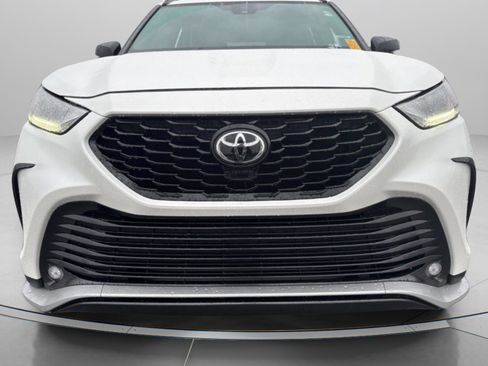 Used 2021 Toyota Highlander XSE image 4