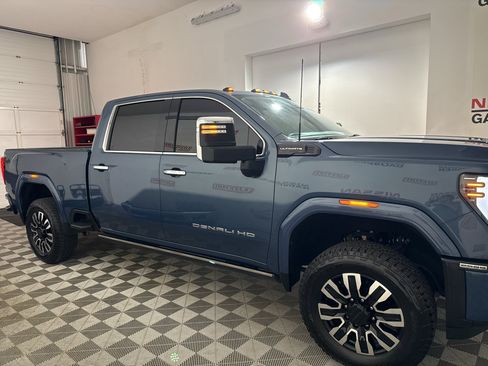Used 2024 GMC Sierra 2500 Denali Ultimate AWD/4WD image 5