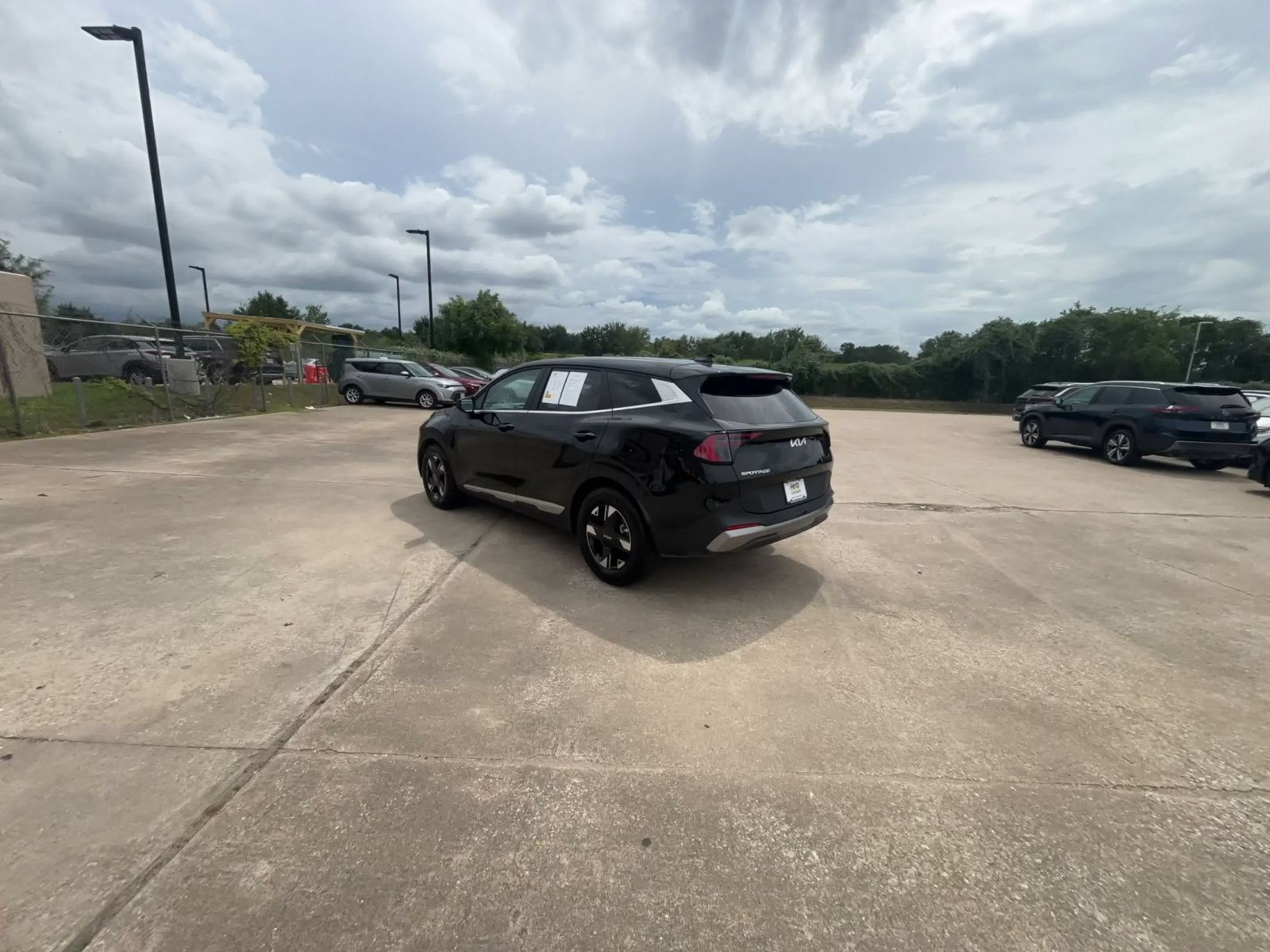 Used 2026 Kia Sportage LX FWD image 9