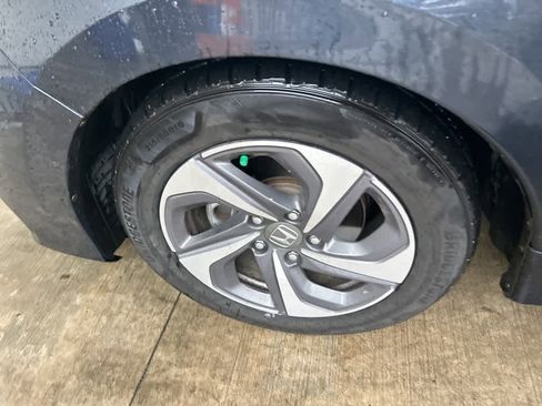 Used 2019 Honda Insight EX image 25