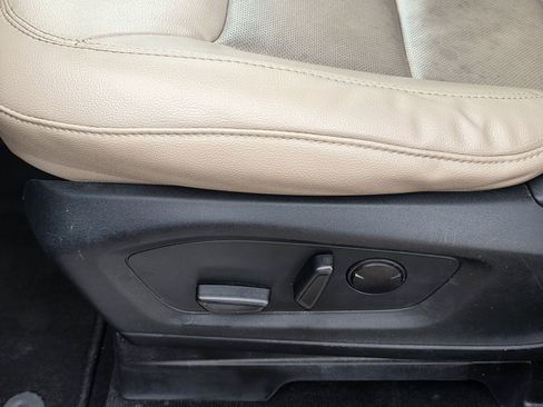 Used 2021 Ford Explorer Limited RWD image 24