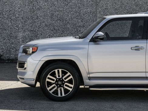 Used 2014 Toyota 4Runner Limited image 12