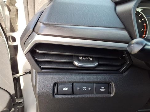 Used 2024 Nissan Altima 2.5 SV image 29