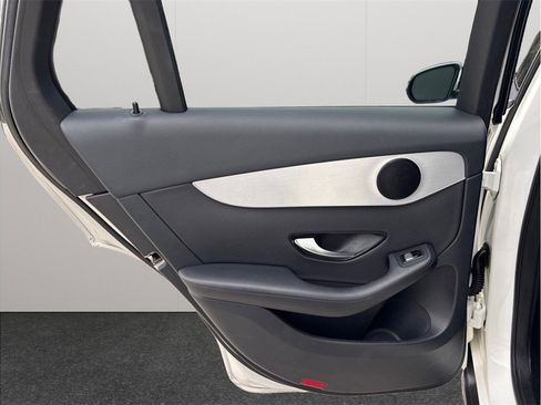 Used 2019 Mercedes-Benz GLC 300 image 35