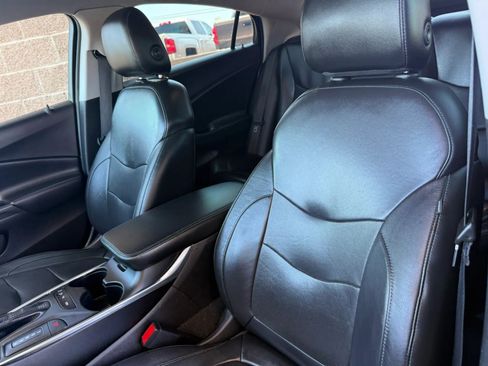 Used 2018 Chevrolet Volt Premier w/ Driver Confidence Package FWD image 41