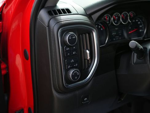 Used 2020 Chevrolet Silverado 1500 LT w/ All-Star Edition image 19