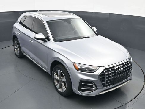 Used 2023 Audi Q5 2.0T Premium Plus w/ Premium Plus Package AWD/4WD image 13