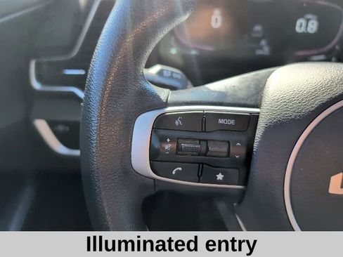 Used 2023 Kia Sportage LX image 9