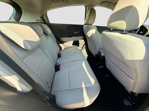 Used 2022 Honda HR-V LX image 27