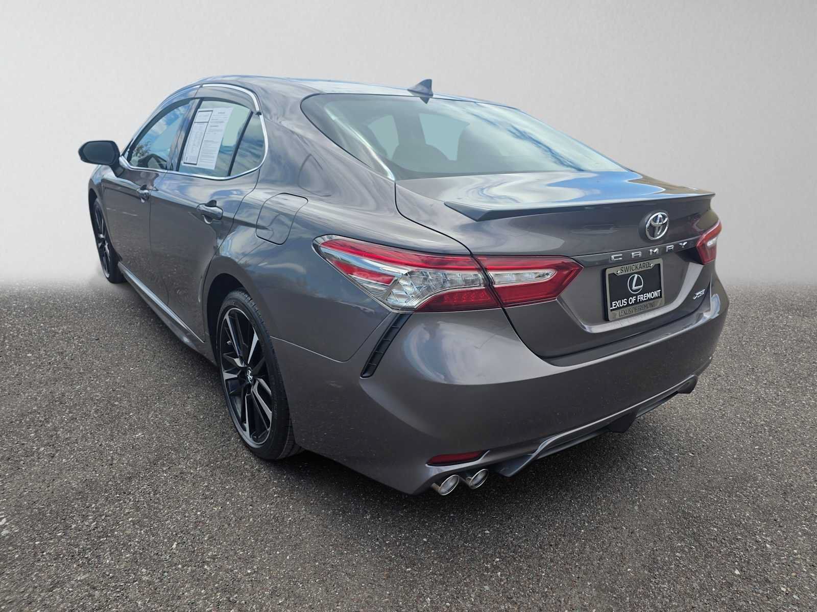 Used 2019 Toyota Camry XSE FWD image 5
