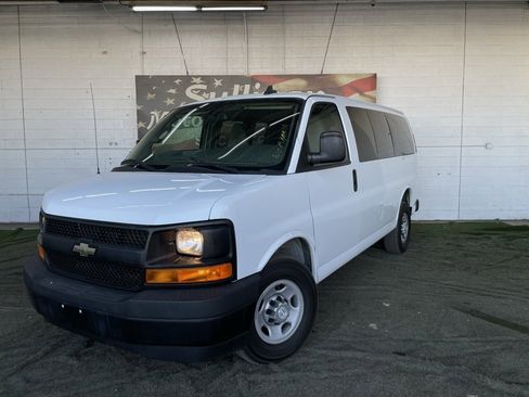 Used 2017 Chevrolet Express 2500 LS image 5
