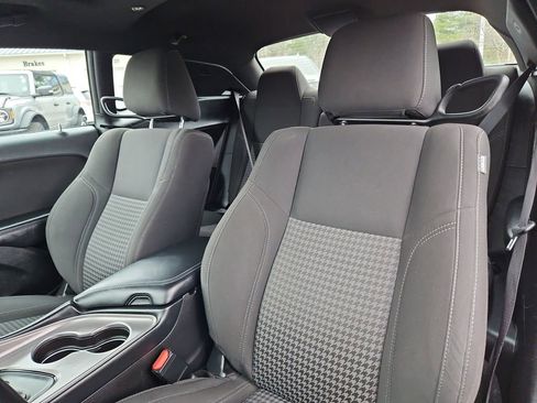 Used 2023 Dodge Challenger SXT image 20