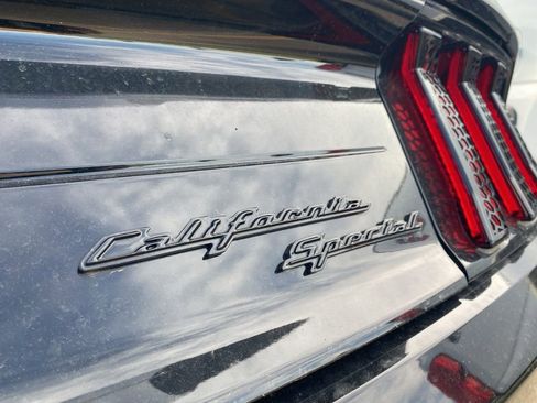 Used 2021 Ford Mustang GT Premium w/ Equipment Group 401A RWD image 11