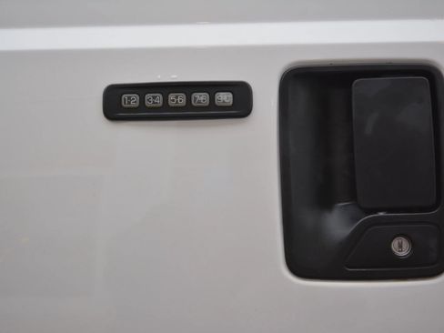 Used 2014 Ford F250 XLT w/ FX4 Off-Road Package image 13