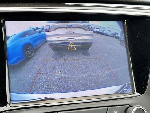 Used 2019 Buick Envision Essence image 9