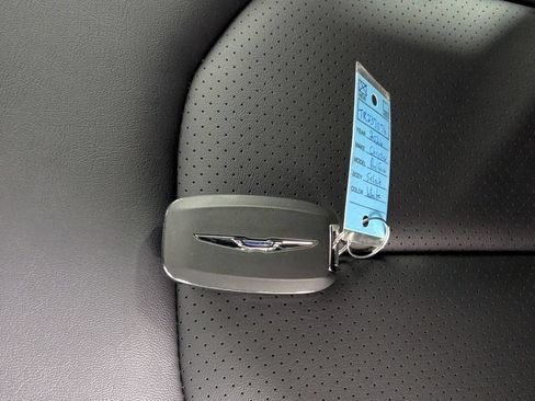 New 2026 Chrysler Pacifica Select FWD image 28