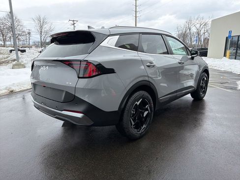 New 2026 Kia Sportage EX image 6