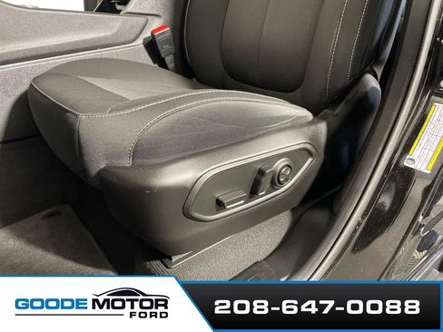 Used 2024 Jeep Grand Cherokee L Laredo w/ Luxury Tech Group I AWD/4WD image 11