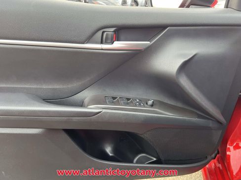 Used 2023 Toyota Camry SE image 17