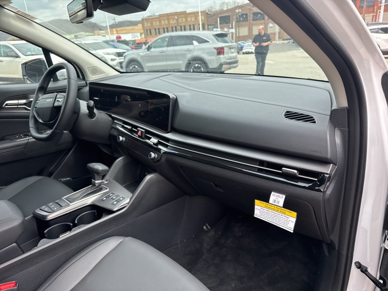 New 2026 Kia Sportage SX FWD image 18