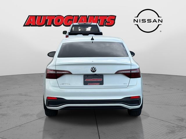 Used 2024 Volkswagen Jetta SE FWD image 4