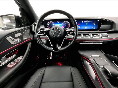 Certified 2025 Mercedes-Benz GLE 350 4MATIC w/ AMG Line Exterior image 4
