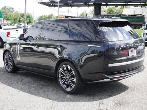 Used 2024 Land Rover Range Rover Long Wheelbase Autobiography AWD/4WD image 13