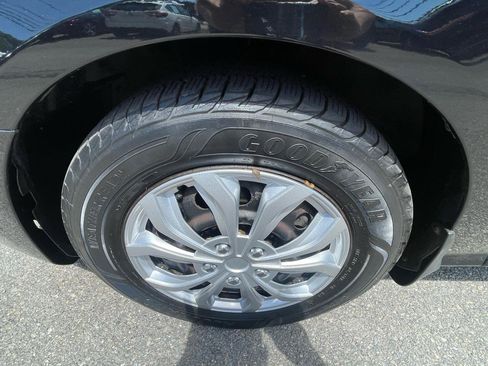 Used 2009 Hyundai Elantra GLS w/ Popular Equipment Pkg 2 FWD image 16