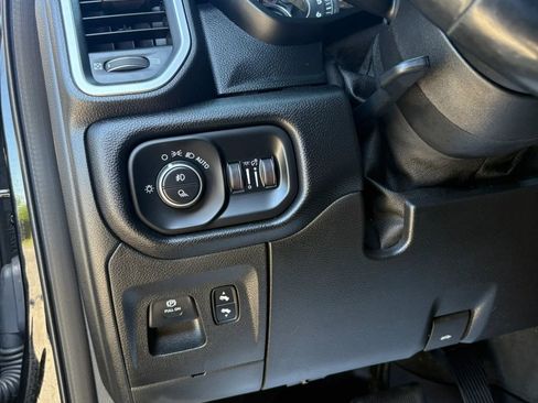 Used 2019 RAM 1500 Big Horn AWD/4WD image 23