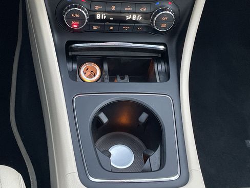 Used 2018 Mercedes-Benz CLA 250 image 32