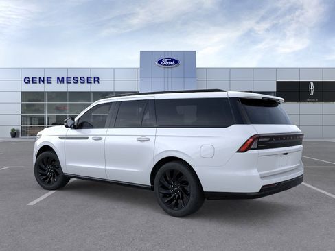 New 2026 Lincoln Navigator L Reserve AWD/4WD image 25