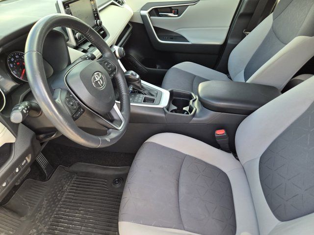 Used 2021 Toyota RAV4 XLE w/ Convenience Package AWD/4WD image 14