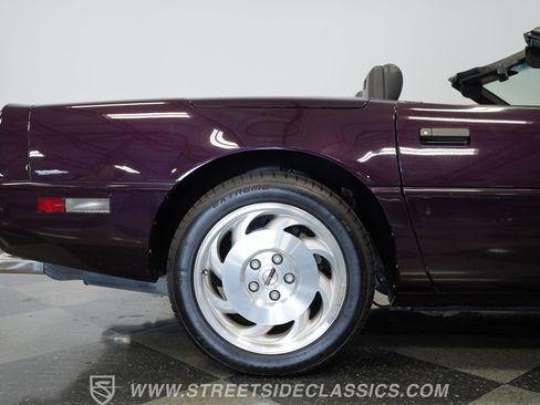 Used 1993 Chevrolet Corvette Convertible image 39