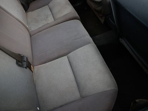 Used 2005 Toyota Matrix XR image 12