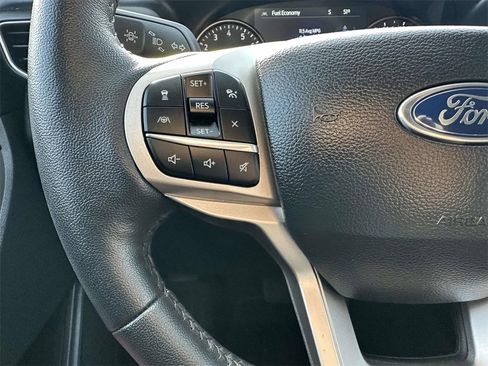Used 2023 Ford Explorer XLT w/ Equipment Group 202A image 13