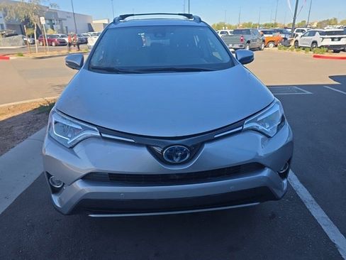 Used 2017 Toyota RAV4 Limited image 5