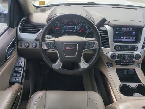 Used 2018 GMC Yukon SLT w/ HD Trailering Package image 16