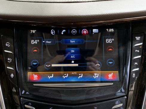 Used 2016 Cadillac Escalade Luxury RWD image 21