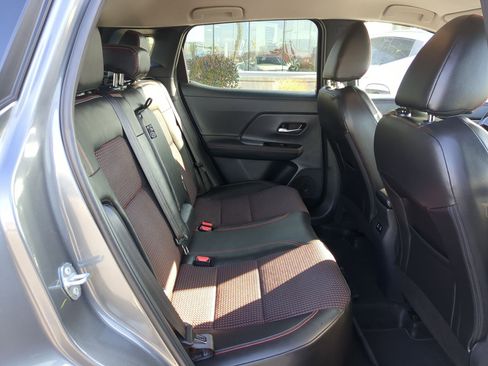 Used 2025 Nissan Kicks SR image 31