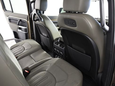 Used 2020 Land Rover Defender 110 First Edition image 22