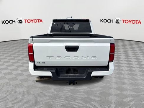 Used 2025 Toyota Tacoma SR5 AWD/4WD image 7