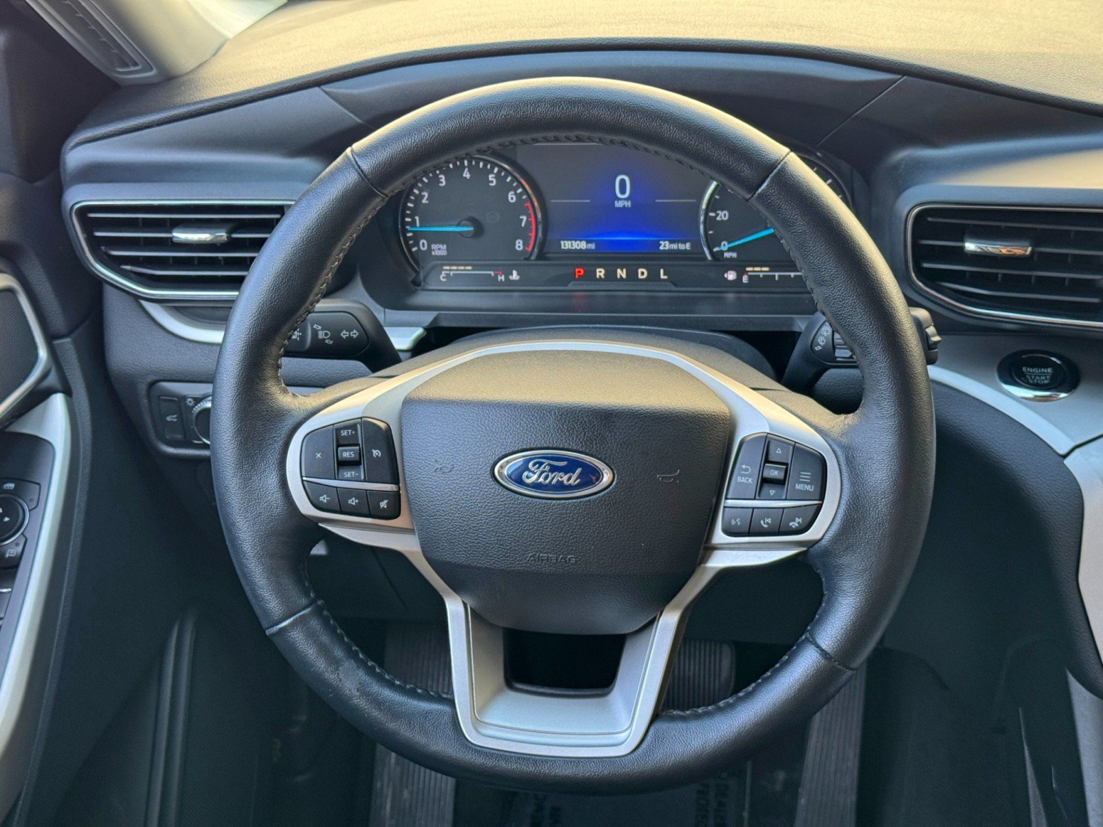 Used 2022 Ford Explorer XLT w/ Equipment Group 202A RWD image 19