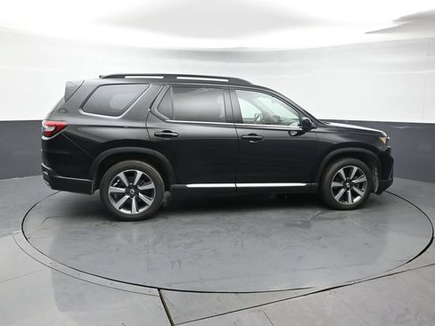 Used 2023 Honda Pilot Elite image 7