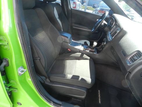 Used 2017 Dodge Charger SXT w/ Rallye Group RWD image 11