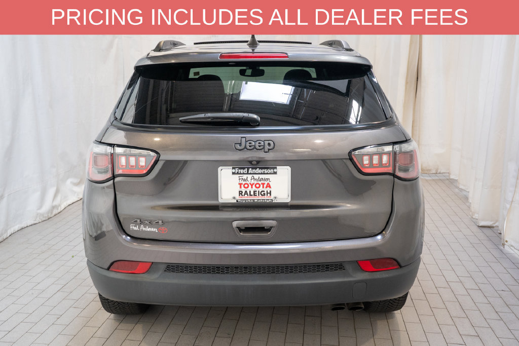 Used 2021 Jeep Compass Latitude w/ Sun and Sound Group AWD/4WD image 4