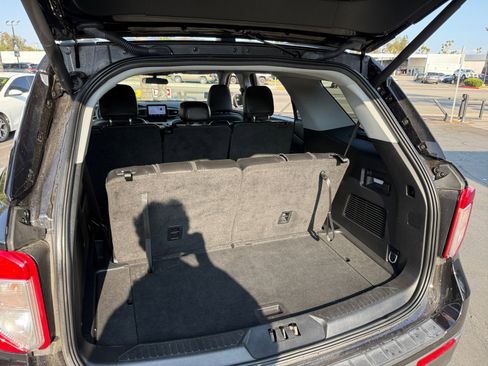 Used 2023 Ford Explorer XLT w/ Equipment Group 202A image 23