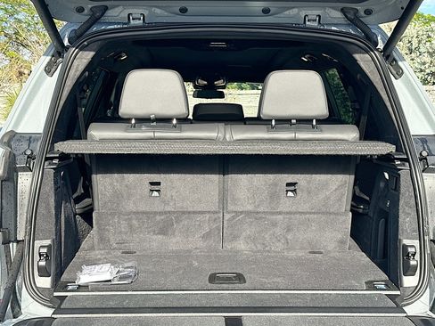 Used 2025 BMW X7 M60i w/ Executive Package image 28