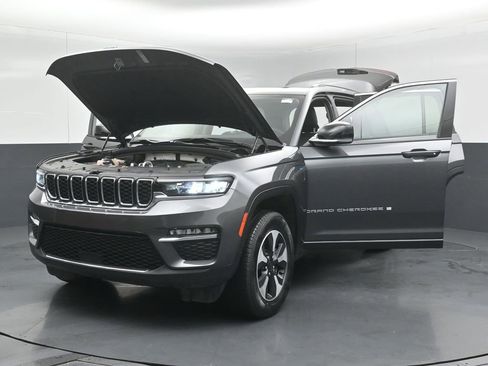 Used 2022 Jeep Grand Cherokee Limited 4xe image 57